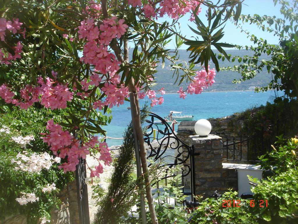 Roditses Beach Sea Front Apartments Samos Town Pokój zdjęcie