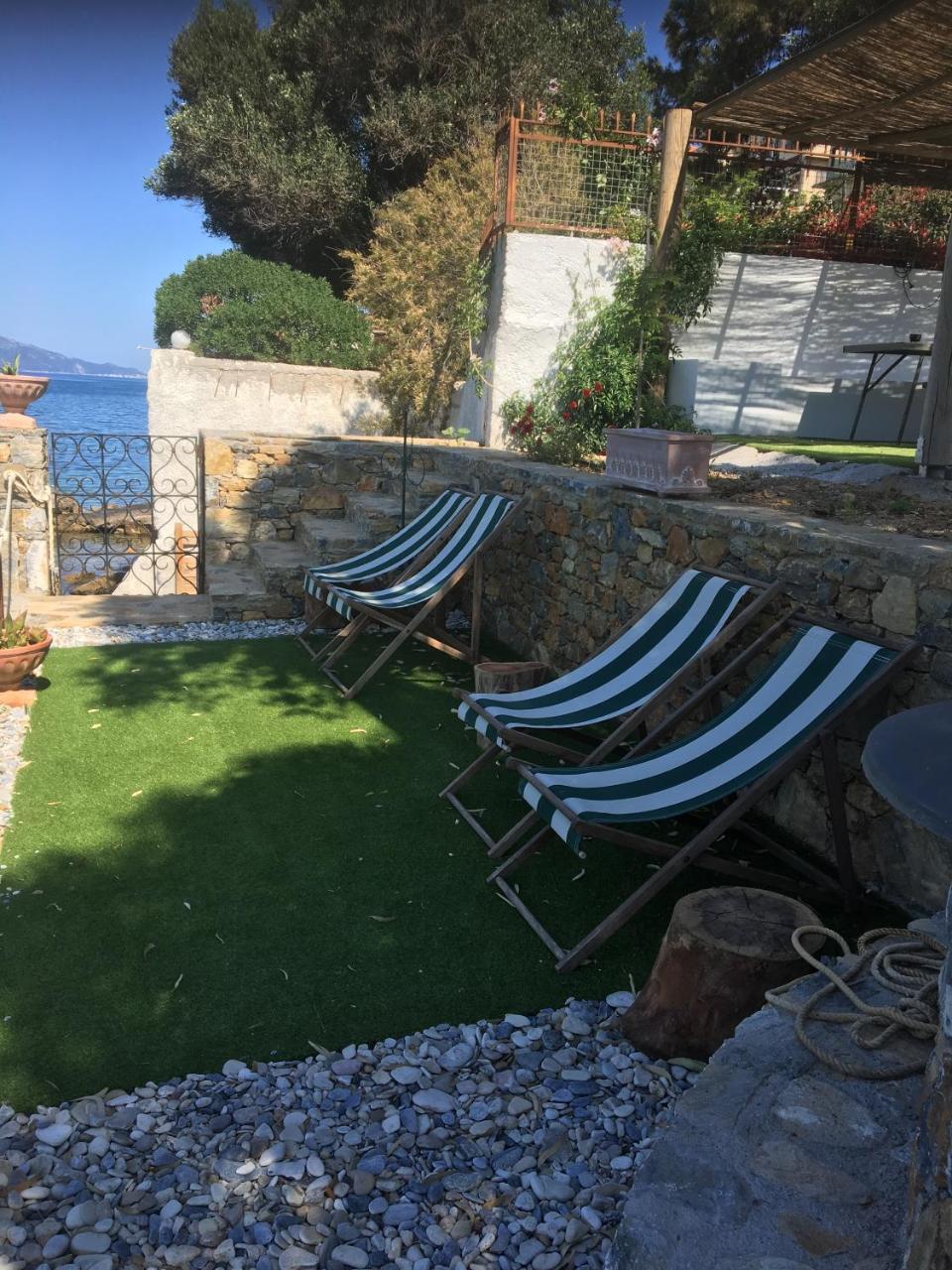 Roditses Beach Sea Front Apartments Samos Town Zewnętrze zdjęcie